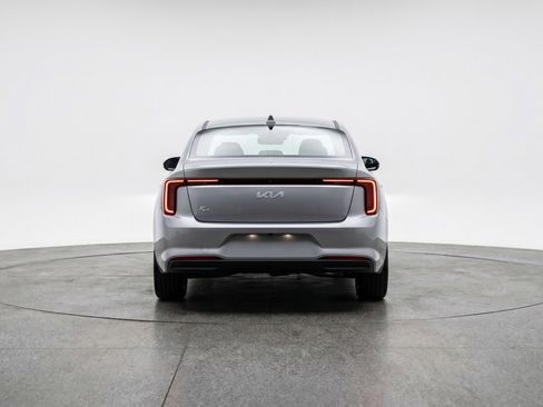 Used 2025 Kia K4 LXS image 7