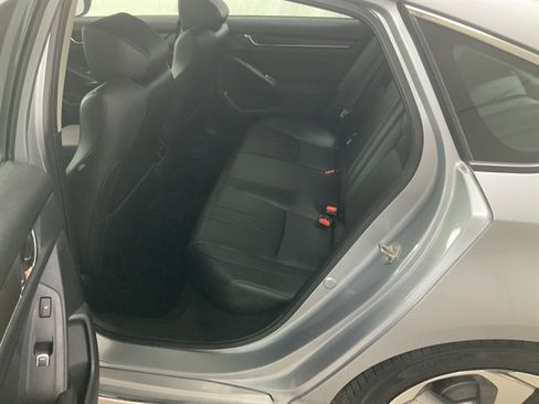 Used 2019 Honda Accord Touring image 15