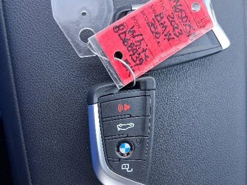 Used 2023 BMW 330i Sedan w/ Parking Assistance Package RWD image 9