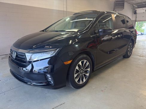 Used 2021 Honda Odyssey EX-L image 3