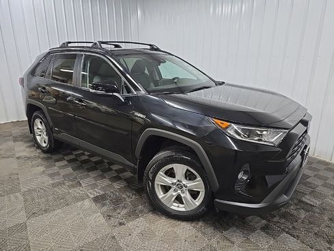 Used 2019 Toyota RAV4 XLE w/ Convenience Package AWD/4WD image 7