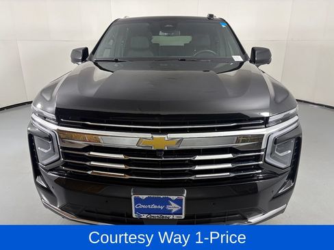 Used 2025 Chevrolet Tahoe LT AWD/4WD image 4
