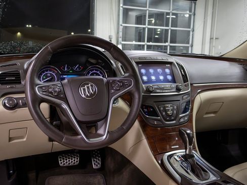 Used 2015 Buick Regal Premium w/ Experience Buick Package image 16