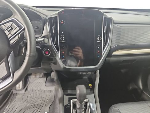 Used 2025 Subaru Forester Limited AWD/4WD image 19