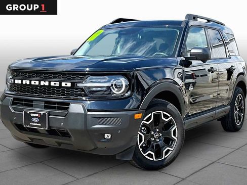 Certified 2025 Ford Bronco Sport Outer Banks w/ Outer Banks Tech Package+ AWD/4WD image 1