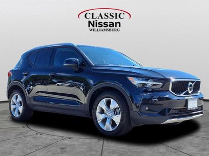 Used 2021 Volvo XC40 T5 Momentum