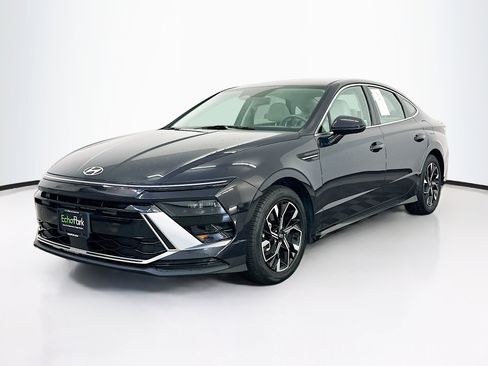 Used 2024 Hyundai Sonata SEL FWD image 3