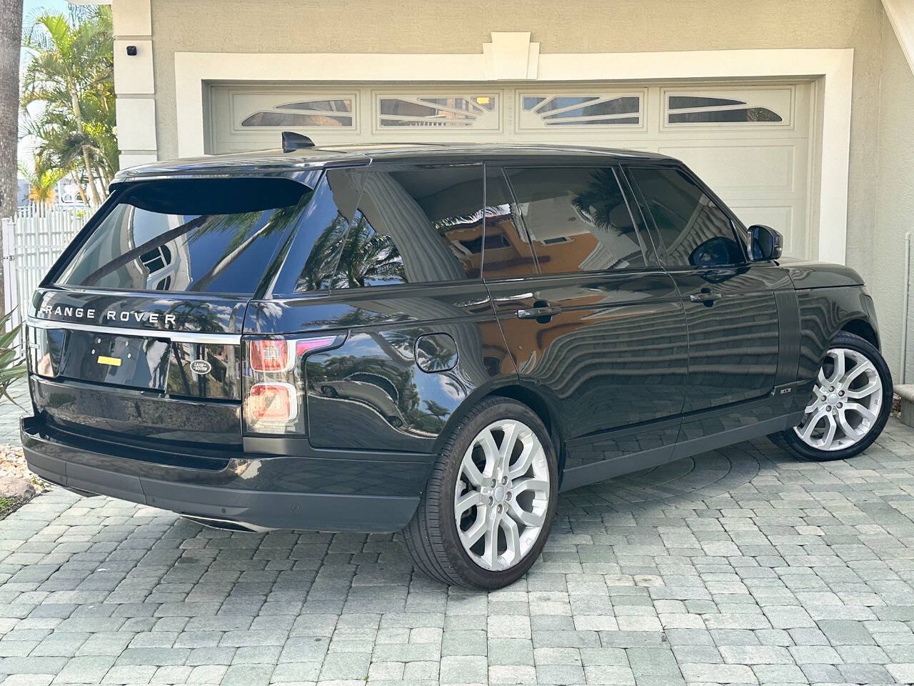 Used 2019 Land Rover Range Rover Long Wheelbase Supercharged AWD/4WD image 8