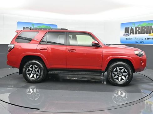 Used 2024 Toyota 4Runner TRD Off-Road image 7