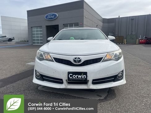 Used 2013 Toyota Camry SE image 4