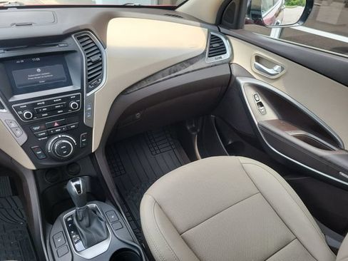 Used 2017 Hyundai Santa Fe Sport FWD image 29