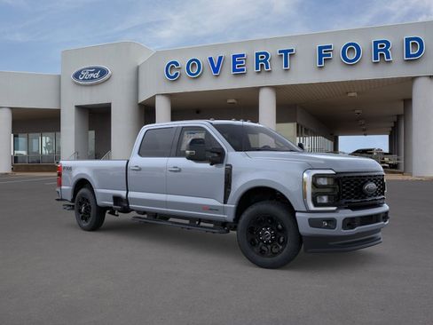 New 2026 Ford F250 Lariat w/ Black Appearance Package AWD/4WD image 7