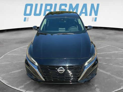 Used 2025 Nissan Altima 2.5 SV image 9