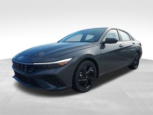 New 2026 Hyundai Elantra Sport FWD image 7