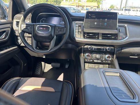 Used 2024 GMC Yukon AT4 w/ AT4 Premium Package AWD/4WD image 20