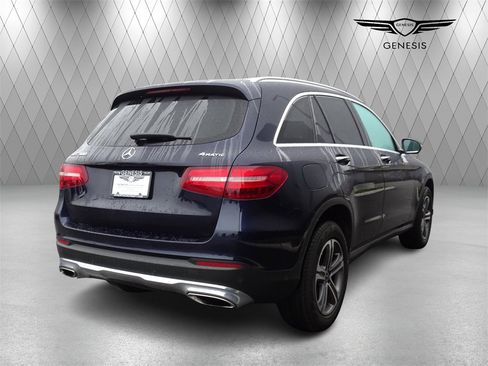Used 2019 Mercedes-Benz GLC 300 4MATIC image 5