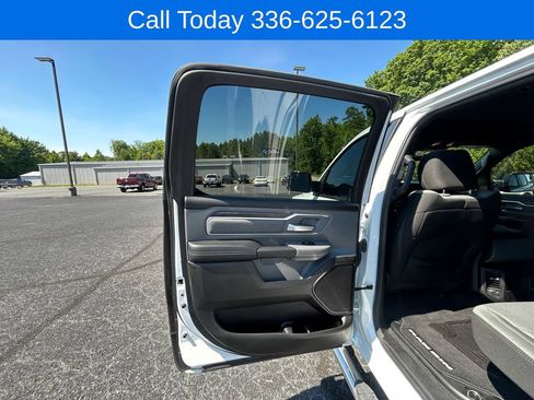 Used 2022 RAM 1500 Big Horn AWD/4WD image 15