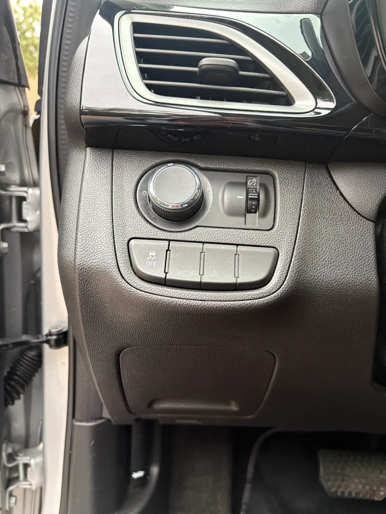 Used 2020 Chevrolet Spark LT FWD image 14