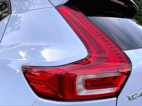 New 2026 Volvo XC40 B5 Ultra w/ Climate Package AWD/4WD image 25