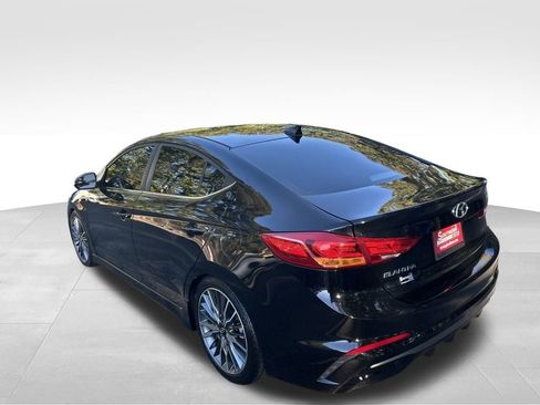 Used 2017 Hyundai Elantra Sport image 3