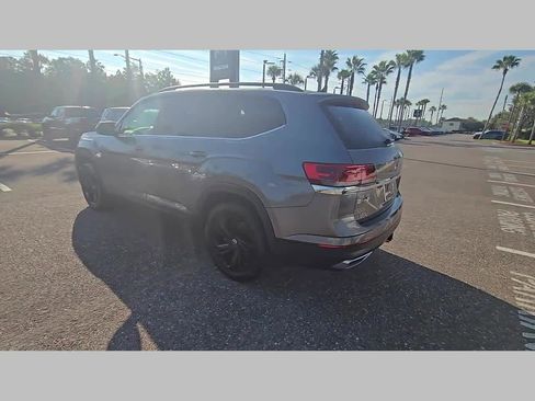 Used 2022 Volkswagen Atlas SE image 25