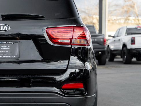 Used 2020 Kia Sorento S image 12