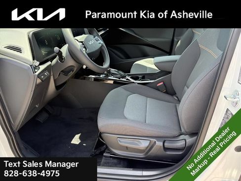 New 2026 Kia Niro LX FWD image 16