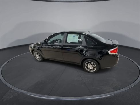 Used 2010 Ford Focus SE image 6