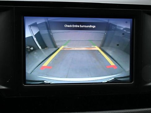 Used 2023 Chrysler Voyager LX FWD image 23