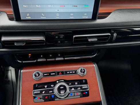 Used 2020 Lincoln Aviator Reserve w/ Equipment Group 202A image 19