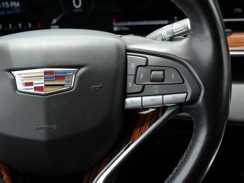 Used 2021 Cadillac Escalade Luxury RWD image 11