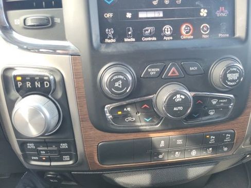 Used 2017 RAM 1500 Laramie AWD/4WD image 37