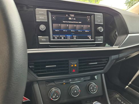 Used 2021 Volkswagen Jetta S FWD image 15