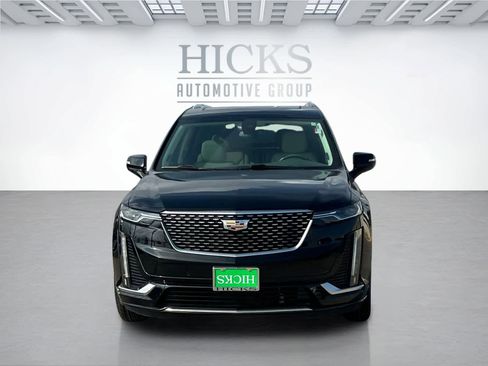 Used 2021 Cadillac XT6 Premium Luxury image 2