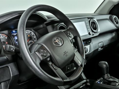 Used 2022 Toyota Tacoma SR AWD/4WD image 19