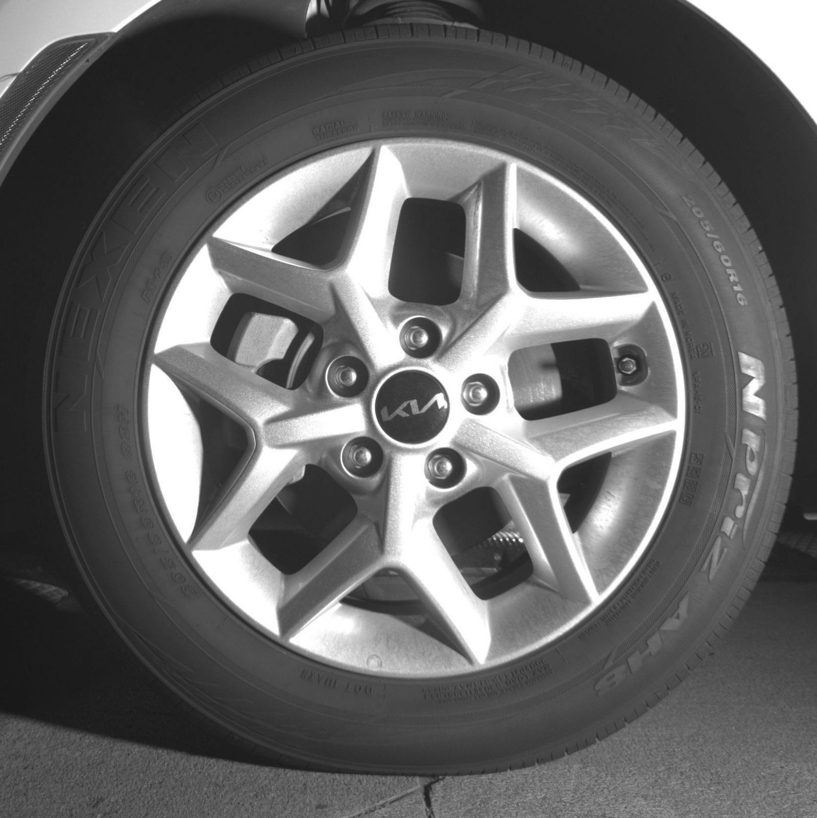 Used 2025 Kia Soul LX w/ LX Technology Package FWD image 14