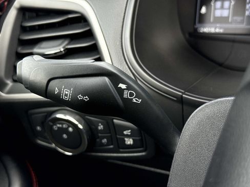 Used 2022 Ford Edge ST-Line image 9