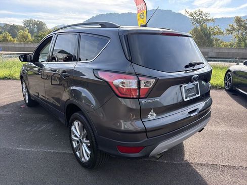 Used 2018 Ford Escape SE FWD image 6