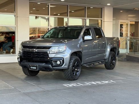 Used 2021 Chevrolet Colorado LT w/ LT Convenience Package image 2