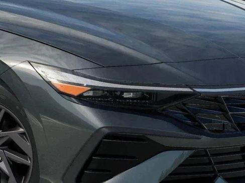 New 2026 Hyundai Elantra Hybrid FWD image 9