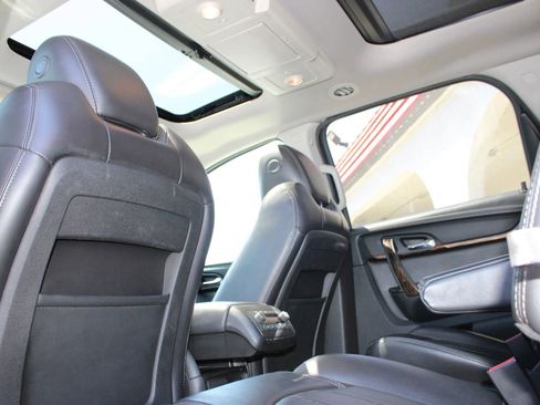 Used 2016 GMC Acadia Denali image 10