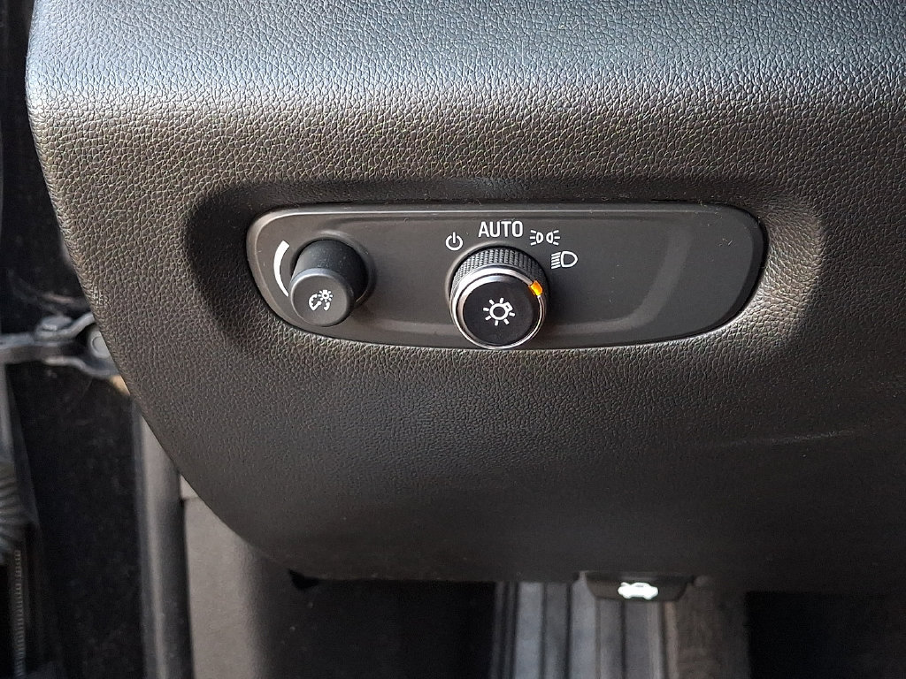 Used 2023 Chevrolet Traverse LT AWD/4WD image 23