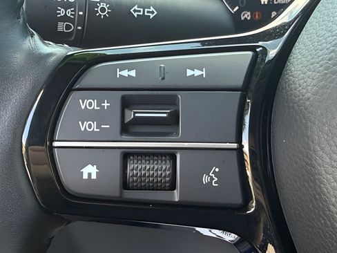 Used 2023 Honda CR-V EX-L image 16