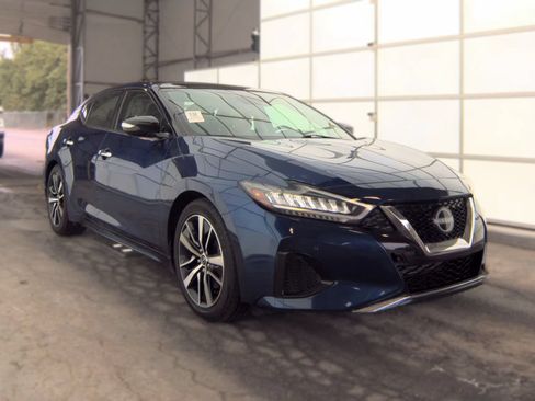 Used 2023 Nissan Maxima SL FWD image 4