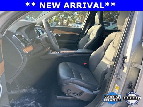 Used 2023 Volvo XC90 B6 Plus image 5