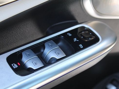 Certified 2025 Mercedes-Benz GLC 350e 4MATIC image 12