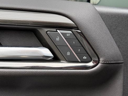 Used 2022 GMC Sierra 1500 AT4 w/ AT4 Preferred Package image 17