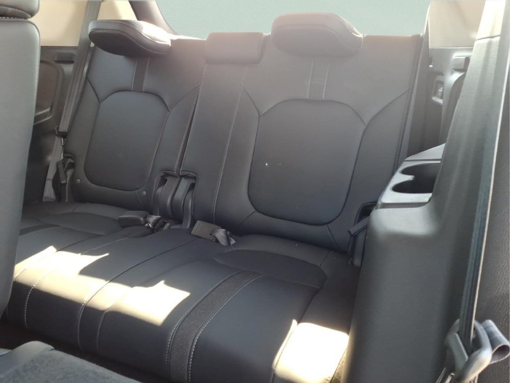 Used 2025 Honda Pilot EX-L image 15