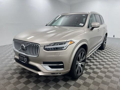 Used 2024 Volvo XC90 B6 Ultimate AWD/4WD image 2