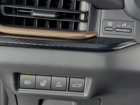 New 2026 Toyota Grand Highlander AWD Hybrid image 13